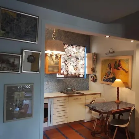 Apartment Seaside Artistic In Glyfada *